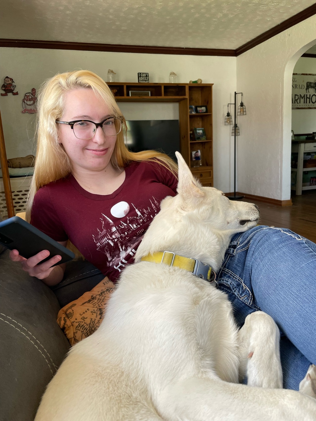 Appreciation post for my gorgeous girl and our sweet pups. Love when she sends pics