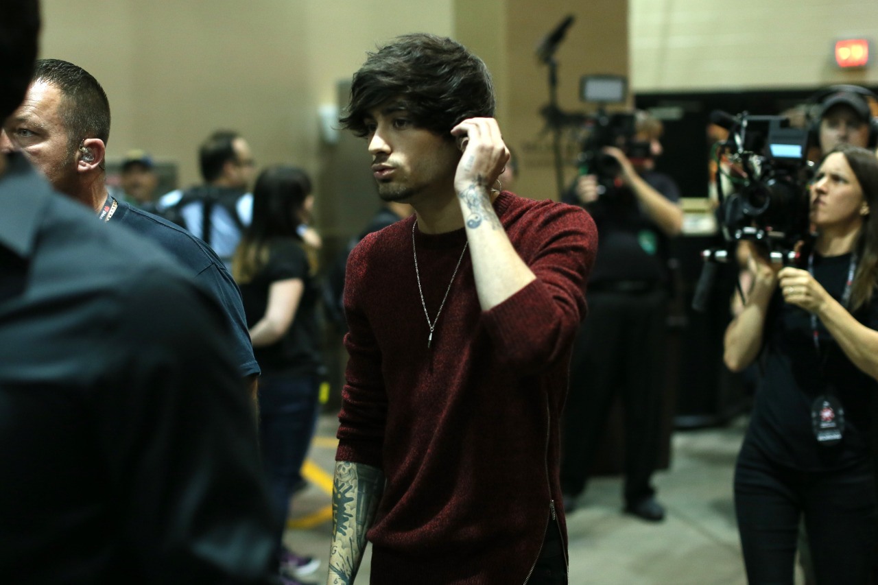 direct-news:  HQ’s - iHeartRadio Music Festival, Backstage. 