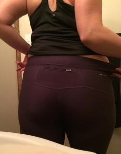 Brought To You By Request Wanna Watch Me Take Off My Yoga Pants #Nsfw #Leggingsgonewild