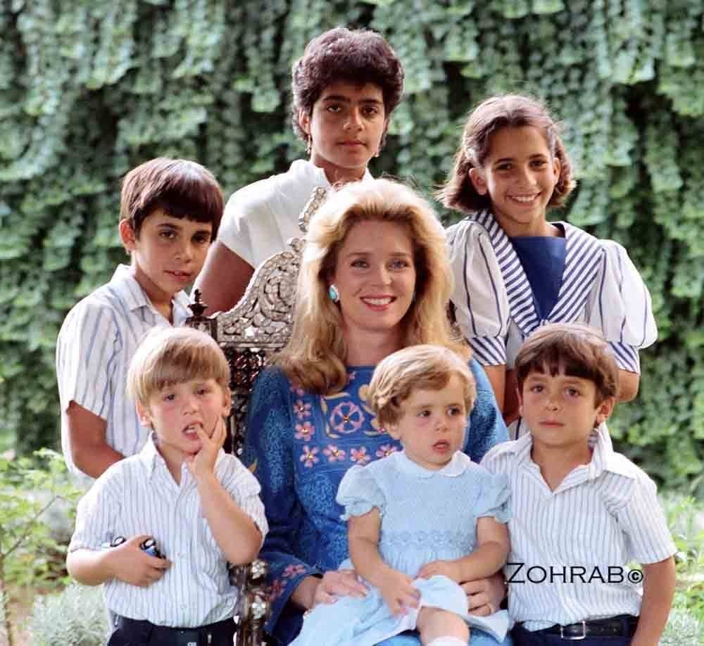 The Hashemites — Queen Noor with her children, Ali, Hashim, Abir,...