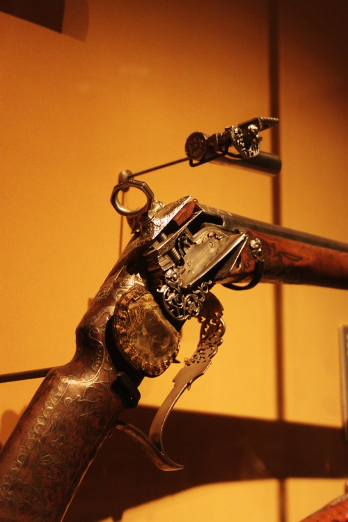 beardedkomedy: This is a breech-loading flintlock musket from the 18th Century on display at the Mus