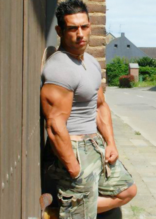 musclelicious:  Francisco Dominguez