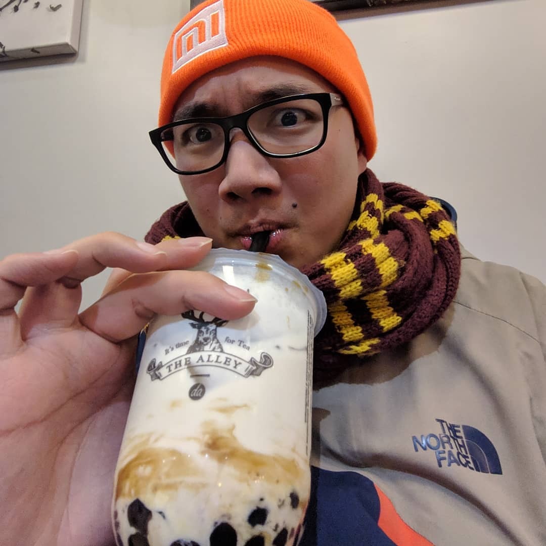 Scary face xD Bubble tea Deerioca Crème brûlée @thealley.paris
#instamoment
#instamood
#bubbletea (à The Alley paris)
https://www.instagram.com/p/BtEshdJAu5a/?utm_source=ig_tumblr_share&igshid=1aeyq9s2rj3s3