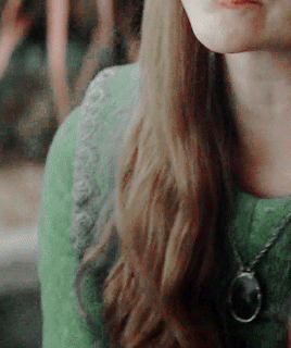 stormbornvalkyrie:   ♕ I am the Queen + Growing Strong