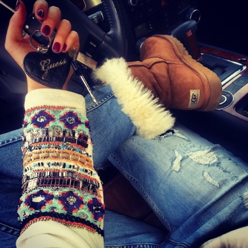 luxurylyloo:  a-style-chameleon:  http://instagram.com/dzo_ena  follow me on instagram: @itssslyloo
