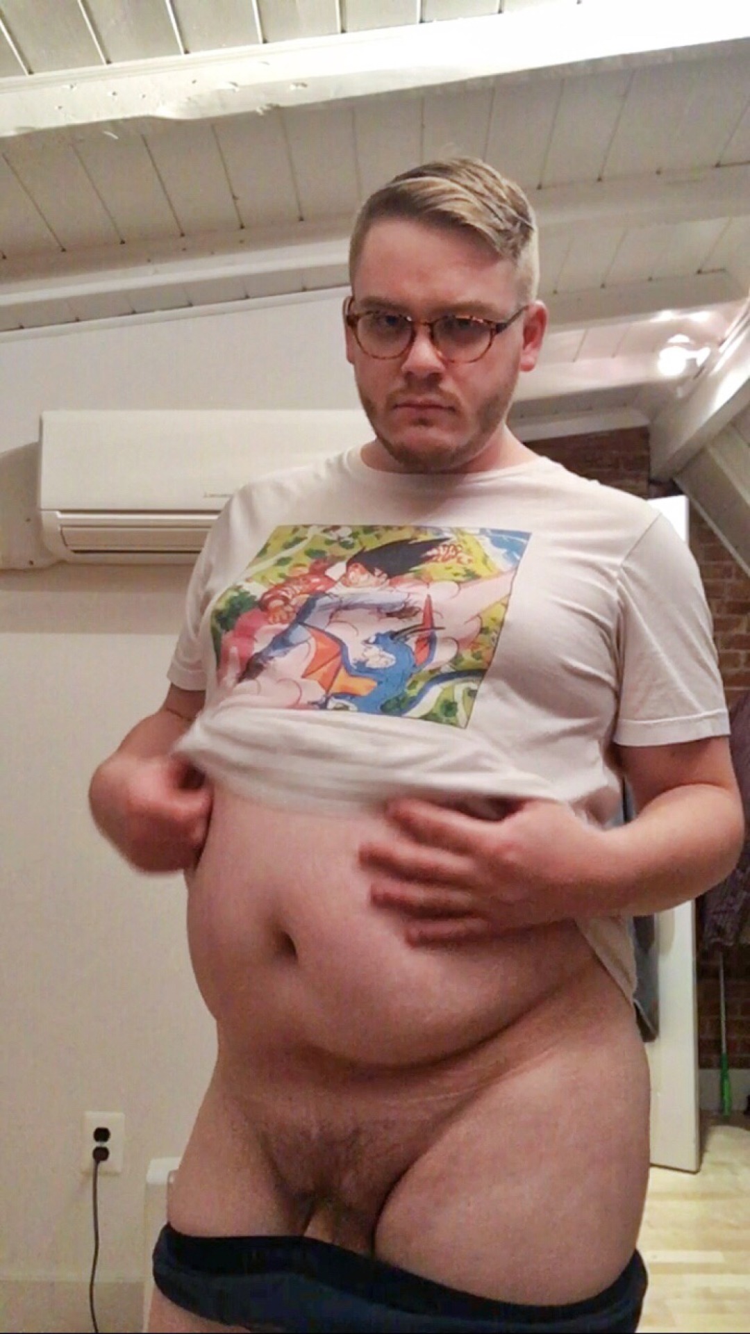 boyonboy:  I call this ‘Gay nerd uses sexual prowess to get an A in gym’