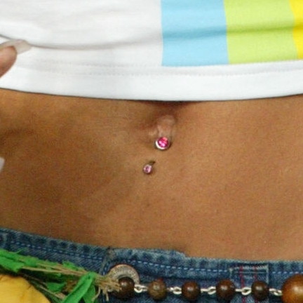 raunchily:2000s belly button rings