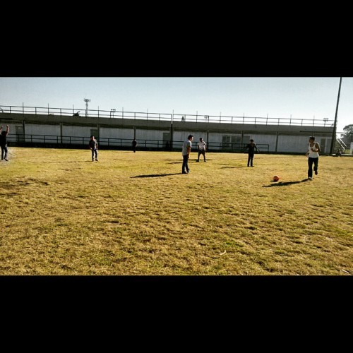 La pura banda… #FES #Amigos #TripianoRinsldo #Desvergue #Fútbol #UniversidadAcatlán  (en Facultad de Estudios Superiores - FES Acatlán)