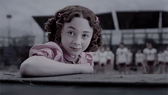 Рука в ныне unfortunate girl original gif