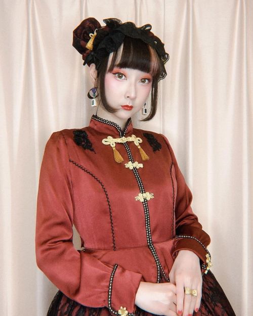 Wishing you lots of luck this year! いい年になりますように〜！❤️Lunar new year ootd ❤️旧正月のコーデDress, hair buns: #a