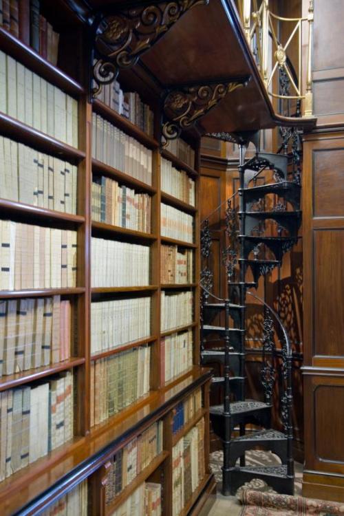 cair–paravel:The library in Sudbury Hall, Derbyshire.