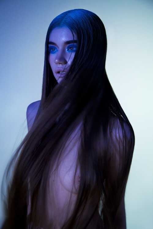 yvonneyci:  Alien Love Secrets by Adrián Ruiz Make Up