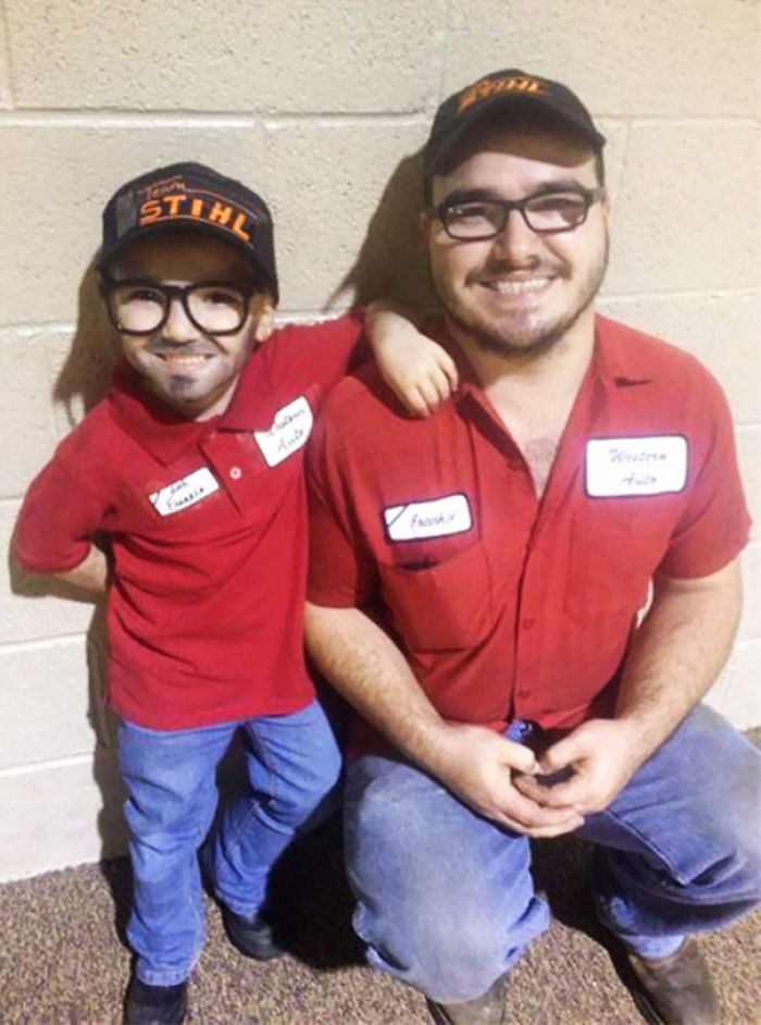 wwinterweb:  Creative dad and daughter Halloween costumes (see 9 more)