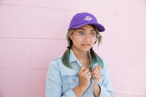 Brand new super cute dad hats, in collaboration with CRSHR! 4 different styles: sriracha friend , do