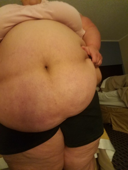fattymcphat: Squishy pillowy fatness 😍 porn pictures