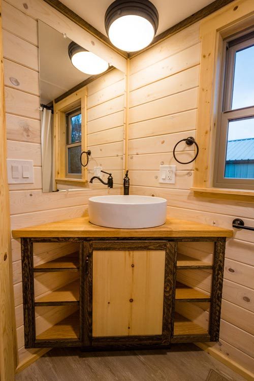 dreamhousetogo:Heather’s gooseneck tiny home by Mitchcraft Tiny Homes