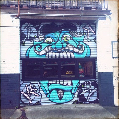 skinwalkerslove:#melbourne #fitzroy #love #bluesky #streetart #allessoschönbunthier #graffiti #stree