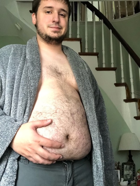kaebrezal:  Does this robe make me look fat?