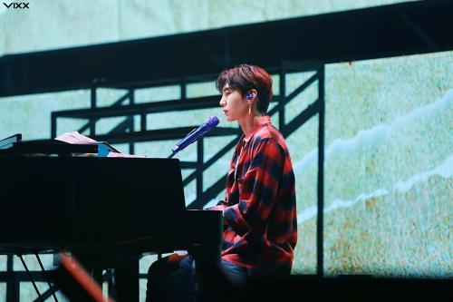 220312 Leo @ 2022 LEO Special Live [I’m Still Here - And you are] | © Naver