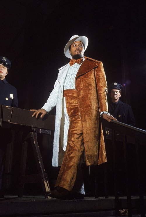 twixnmix:Fans of Muhammad Ali at the Ali-Bonavena fight at Madison Square Garden in New York City on