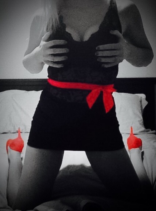 shefinallyfuckedhim:  Just Before the Fun started 💋💋💋💋💋💋💋