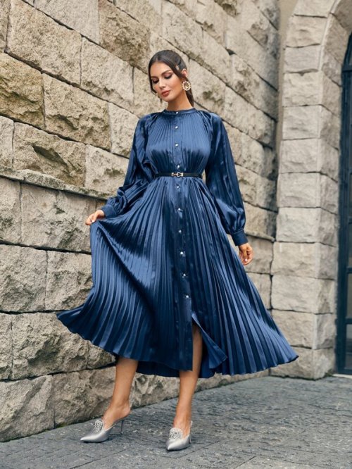 Pretty pleated midi-dress - swishy and silky