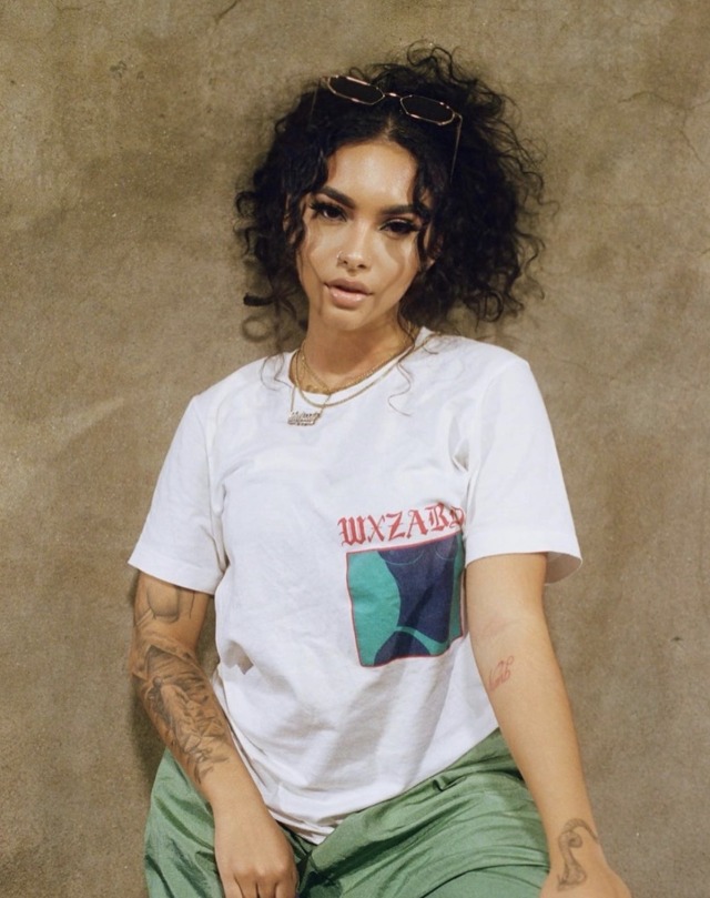 6lacksoul:📸: _julixoxo