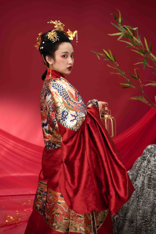 Traditional chinese hanfu in Ming Dynasty style by 南樾织造