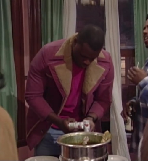 ragernoir:  starslicer:  xxdavee:  clarknokent:  Me when white people cook  ^^^^^  fdlg;mglrldf’l’fd,gf;’d  “Nuh, just chillin” 