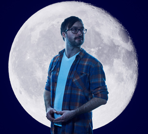 Trevor manages to bring the moon closer to people. And not just by magnifying it with his telescope. He brings it closer to people’s hearts. In times of fair weather, you can find him in a variety of spots around the city showing people the wonders...