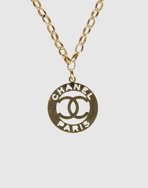 High Heels Blog wantering-blog: A Reminder of Paris  Chanel Necklace via Tumblr