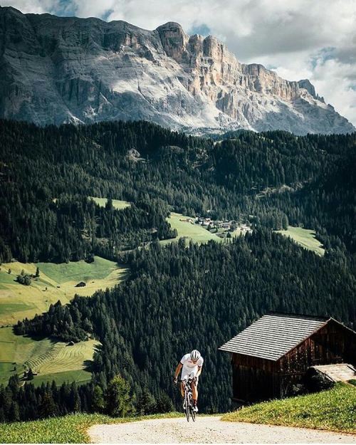 blog-pedalnorth-com: @Regrann from @bandofclimbers - Love this incredible shot by @jeredgruber. It c