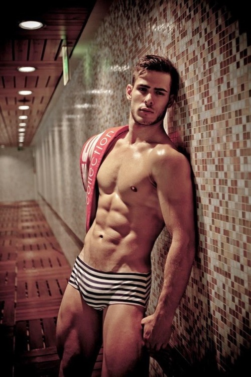 illegalbriefs:  Victor Galvez