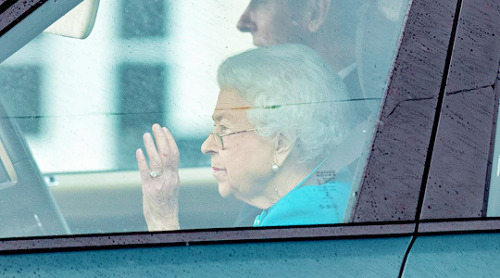 The Queen has been spotted arriving back at Windsor from Balmoral as she prepares to celebrate her P