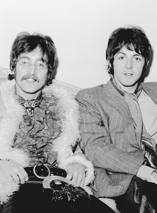 1967mccartney: John and Paul, photographe by Jeff Hochberg during the press launch for Sgt. Pepper. 