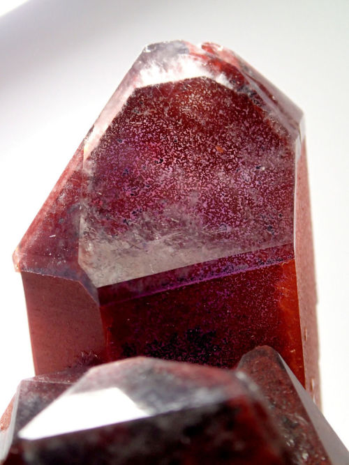 bijoux-et-mineraux:  Red Phantom Quartz - Orange River District, Namibia 