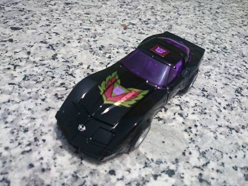 aeonmagnus:Transformers Masterpiece MP-25L Loudpedal.