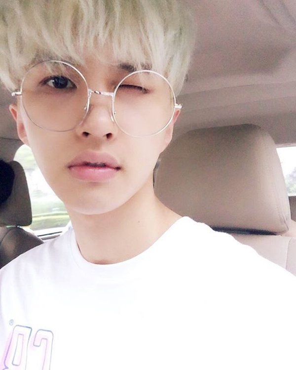Taek-Jae-Jin Biased — Ken (VIXX) Selca