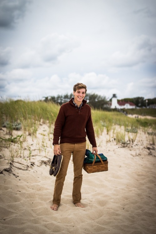 shboomadventures: A perfect fall picnic  Ready to give his Owner the best afternoon he can.