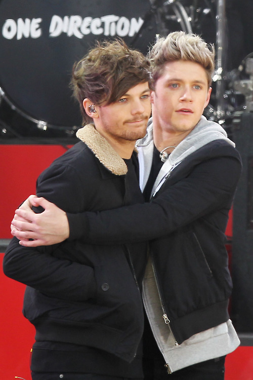 1dwwgossipgirls:  HQ: Nouis on Good Morning America today in Central Park, New York - November 26, 2013
