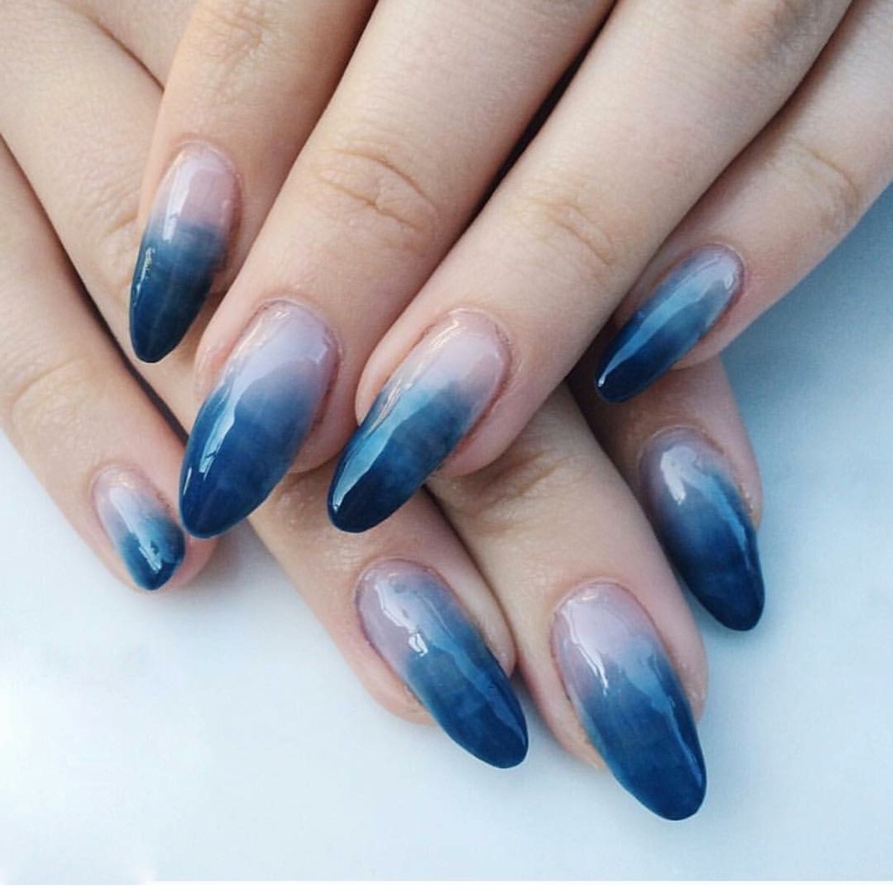 nailsandinspo:  Fade to Blue 💧💎💙💦