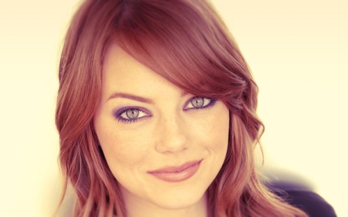 petergriffin19:  Emma Stone [x-post /r/sexyhair] 