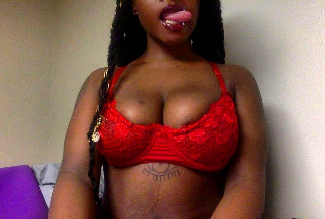 darkkcherry:  what she lacks in age she makes up for in maddness 