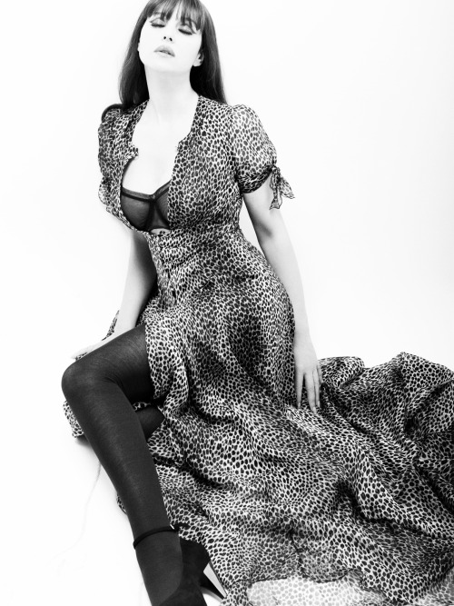 bellucci-bella:  Monica Bellucci by Mark Squires for Interview Magazine, September 2007