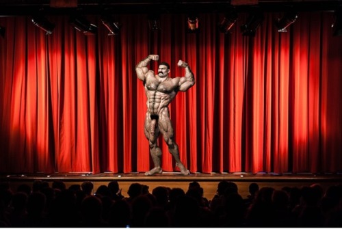 prettypritish:Turkish Weightlifter - Big Meaty Daddy on stage….