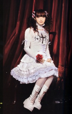 sentimentalmachine:  Misako Aoki modeling A+Lidel in Kera Maniax 2005 
