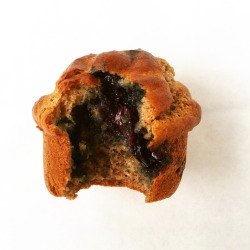greensofthestoneage:  Paleo Blueberry Pancake