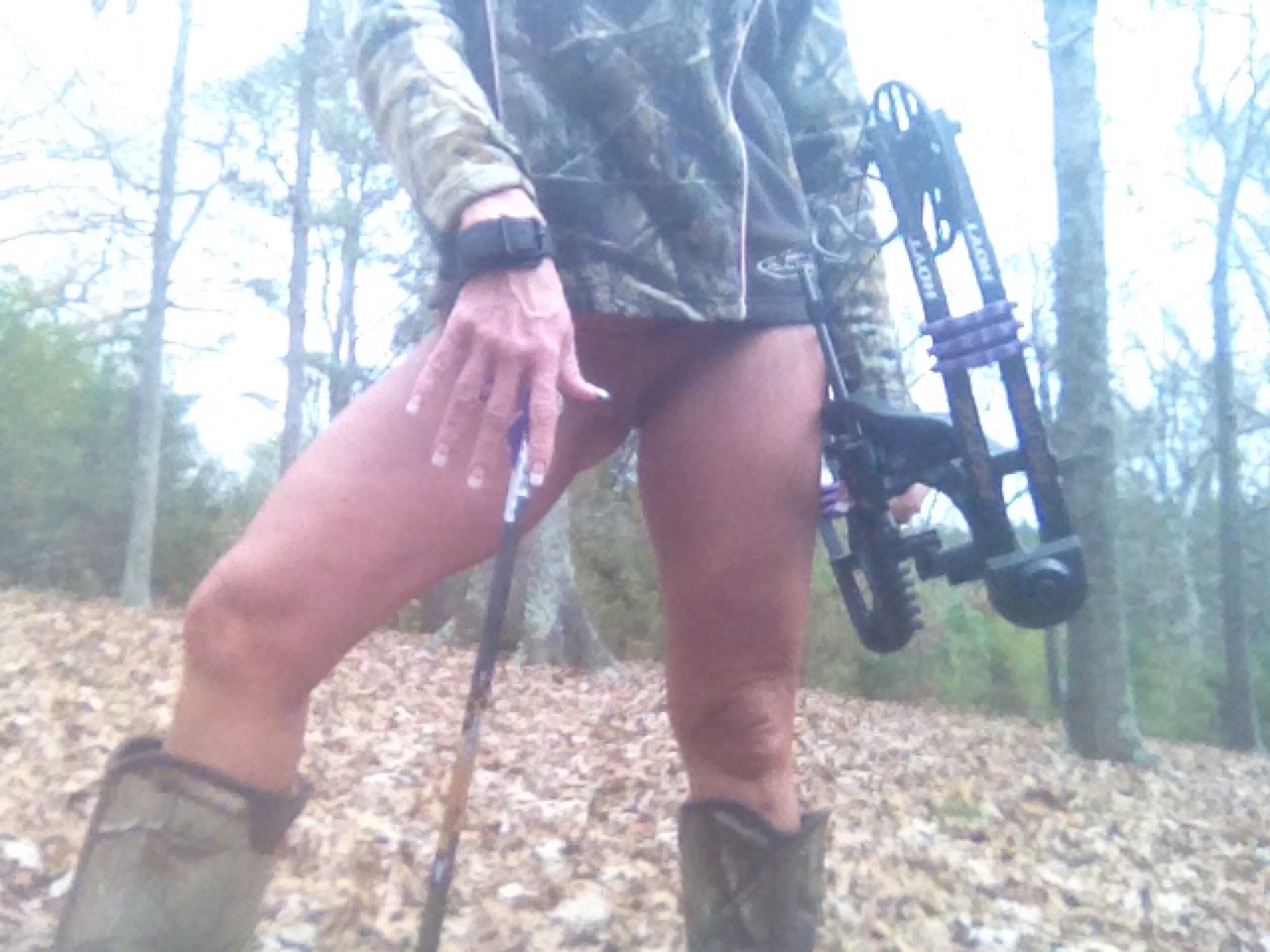 tylerstrouble:  Tryin’ out her new bow…