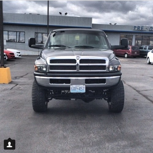 @nicknold #cummins #2ndgen #trubo #rollcoal #blacksmoke #dodge #badass #powerstroke #ford #duramax #