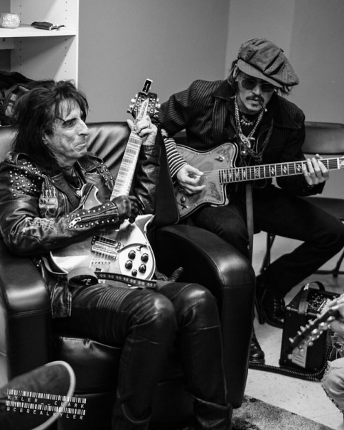 #AliceCooper and #JohnnyDepp backstage at the Imperial Ball 2018 for @iduesenberg’s #NAMM part